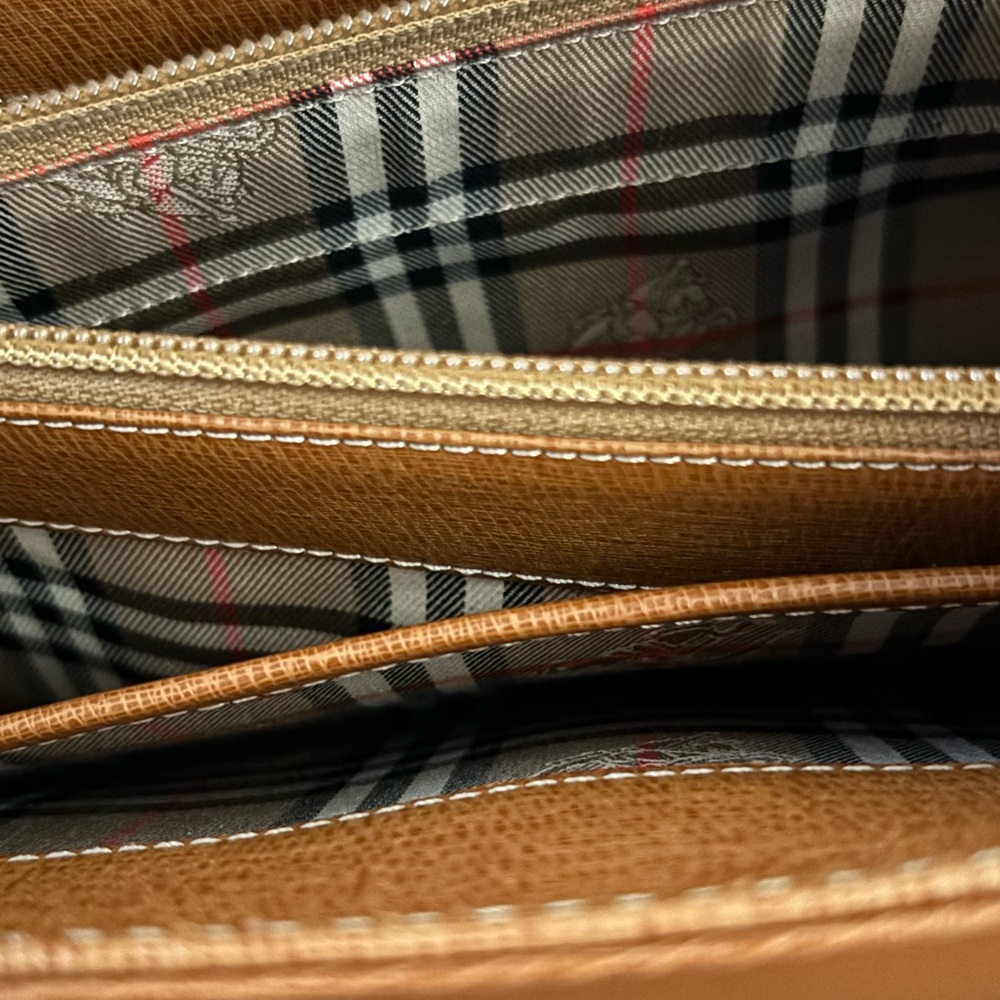 Burberry Leather Authentic Tote bag - Picture 5 of 9